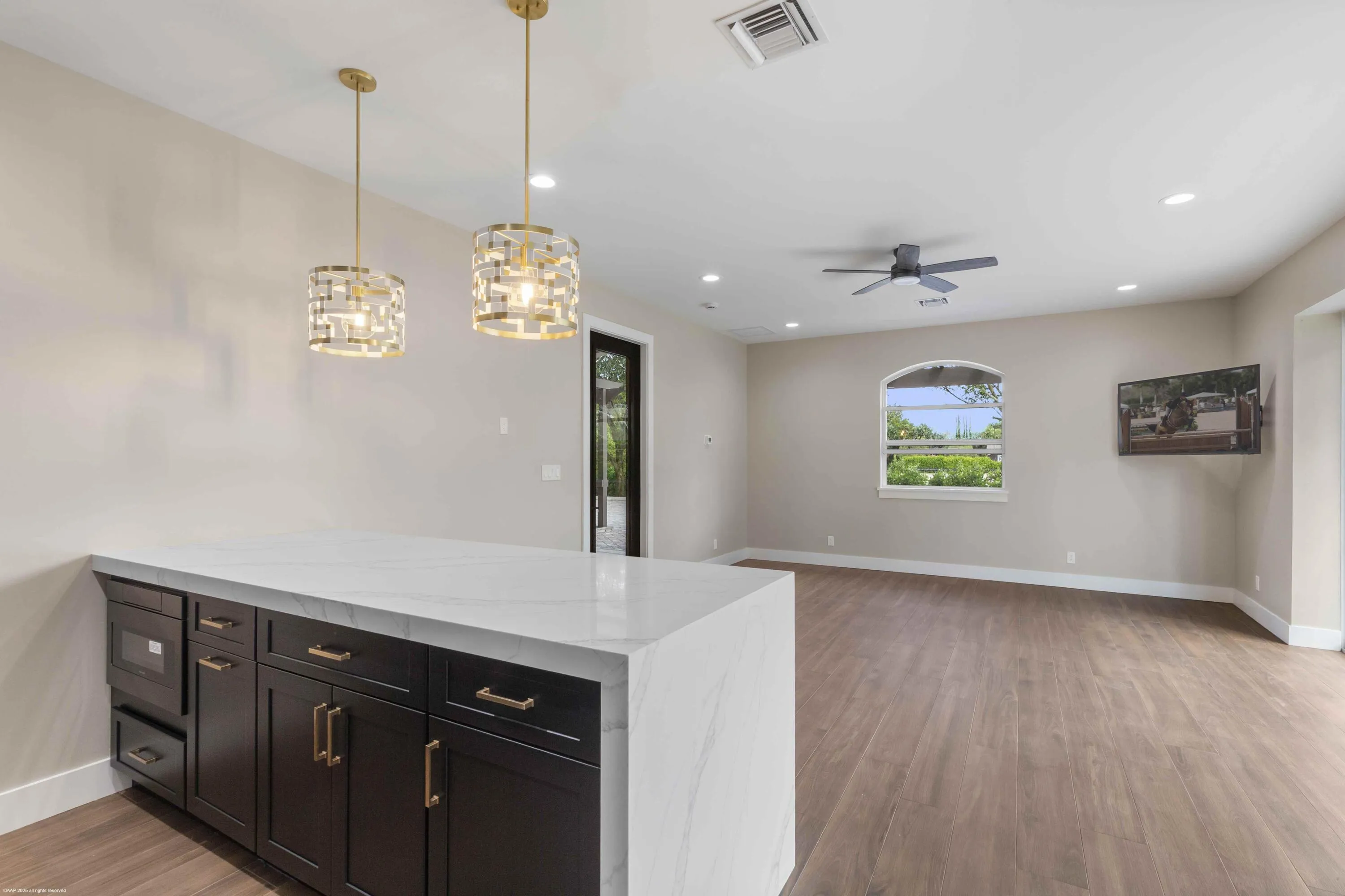 4985 Stables Way 038