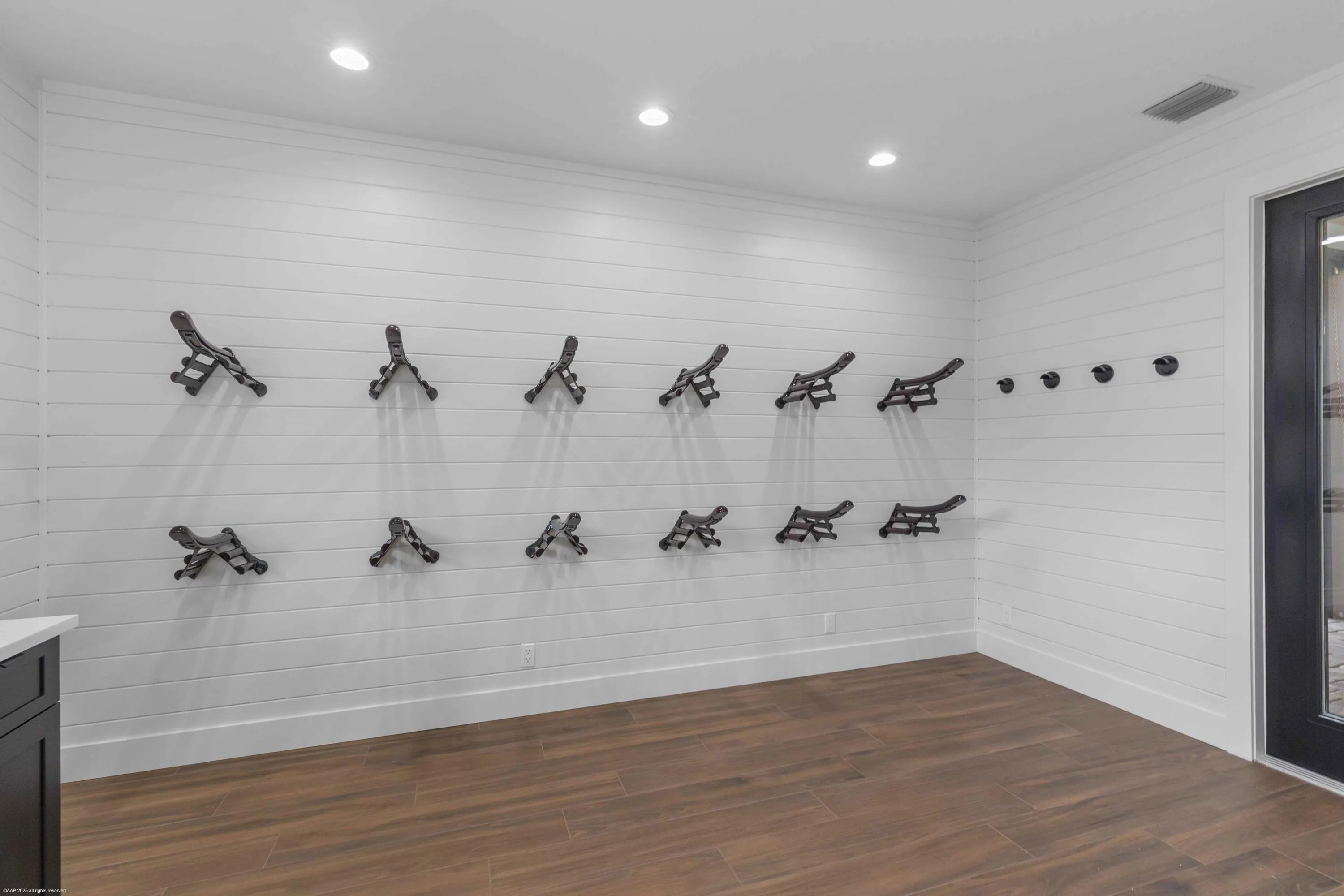 4985 Stables Way 044