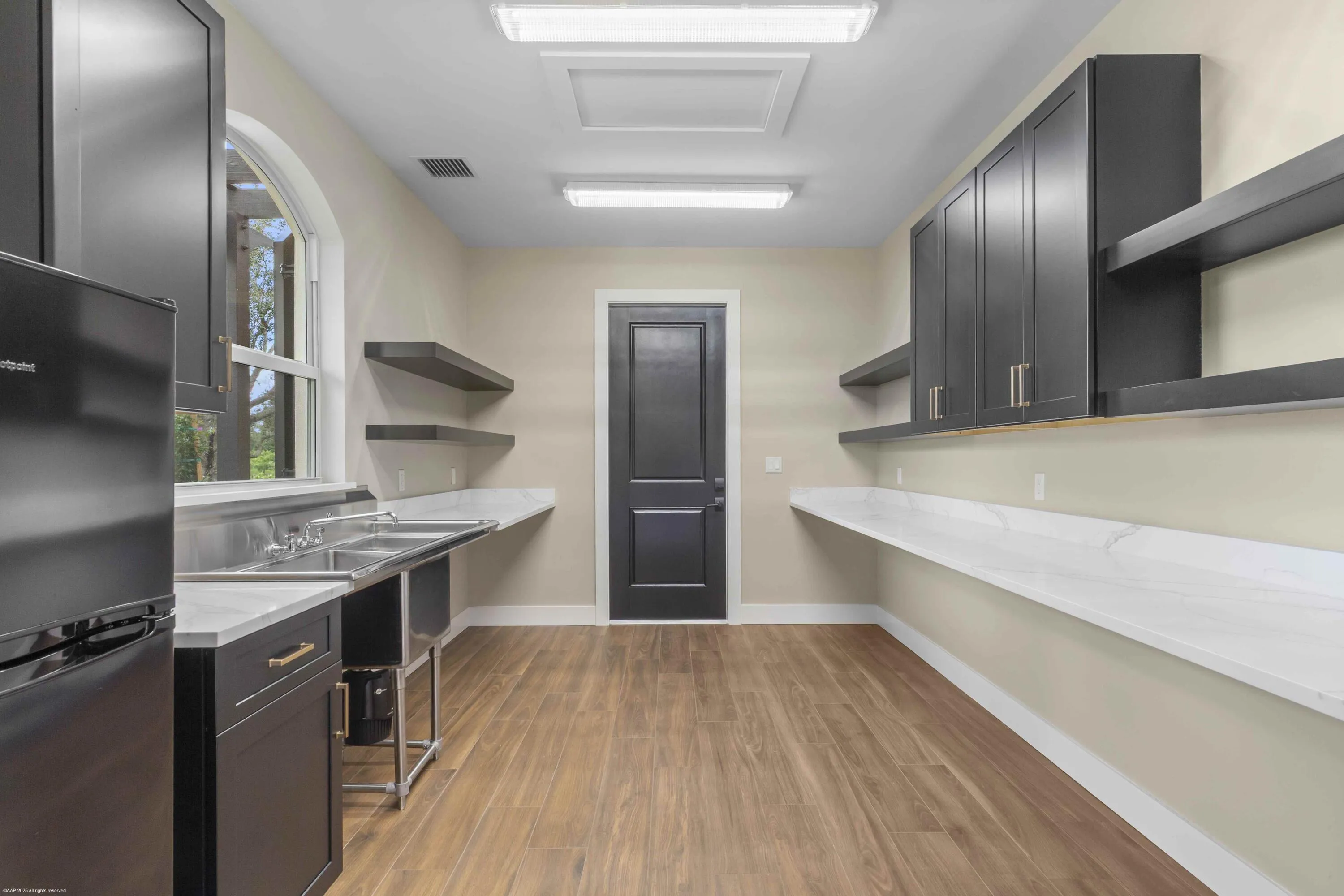 4985 Stables Way 022