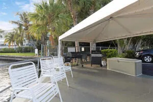 Grill & Waterfront Seating