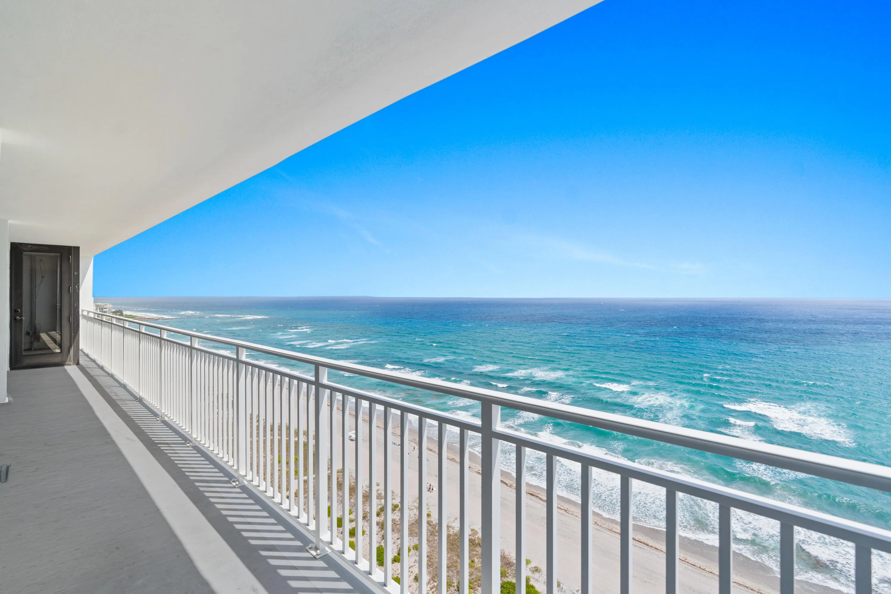 OCEAN VIEW BALCONY