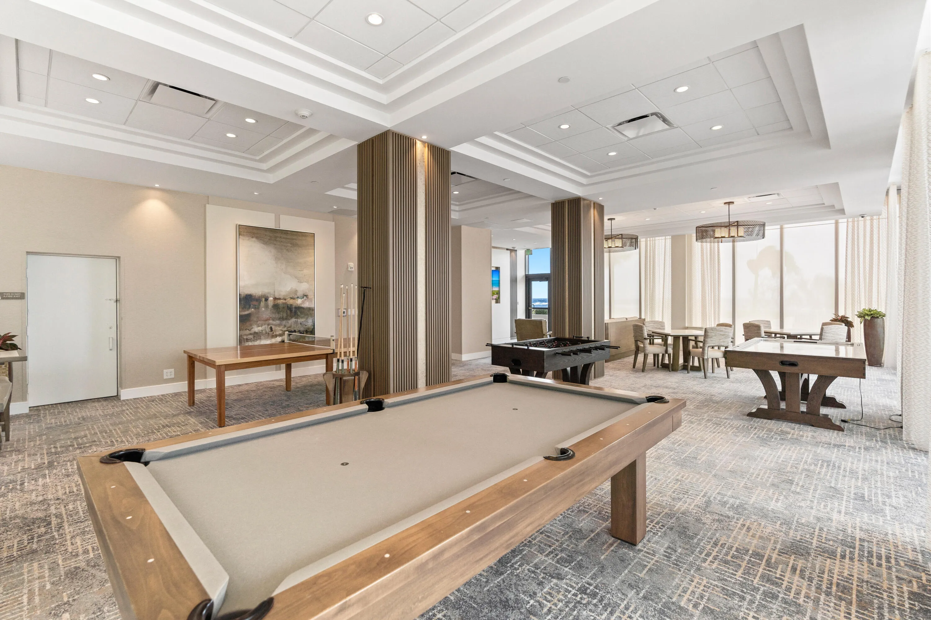 CLUB ROOM SOUTH