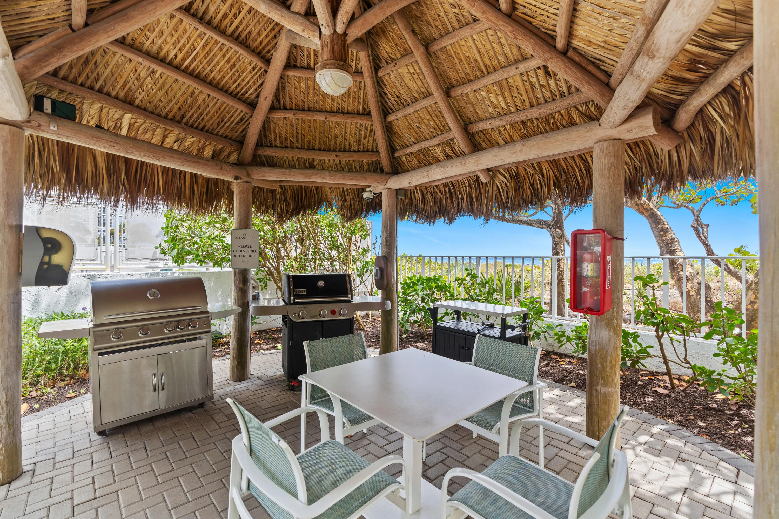 SUMMER KITCHEN