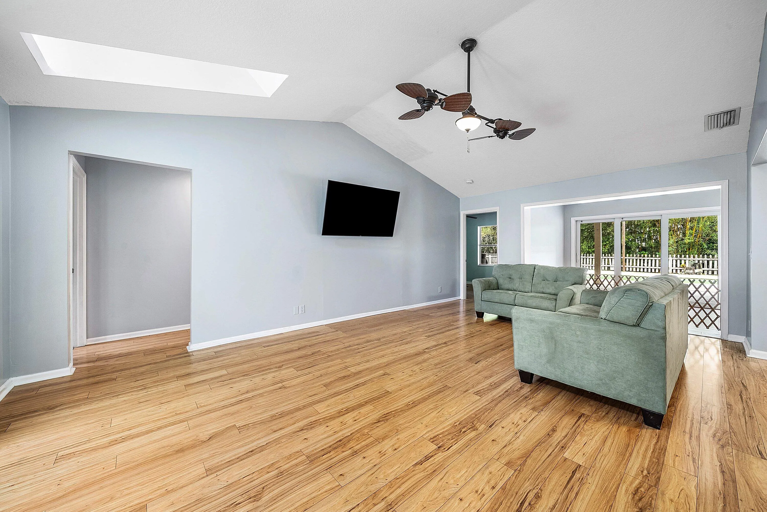 012-1232589thPlaceNorth-WestPalmBeach-FL