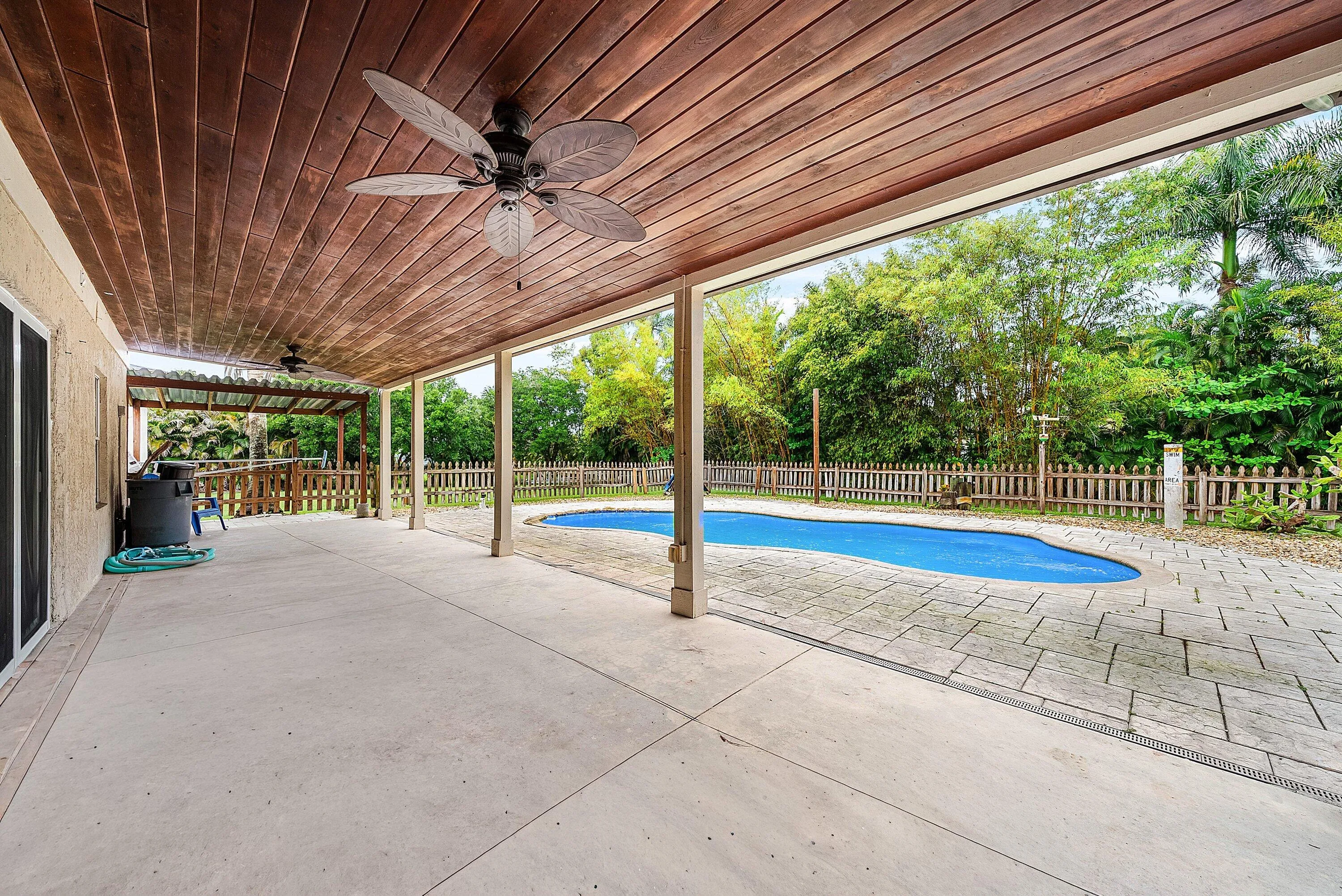 030-1232589thPlaceNorth-WestPalmBeach-FL