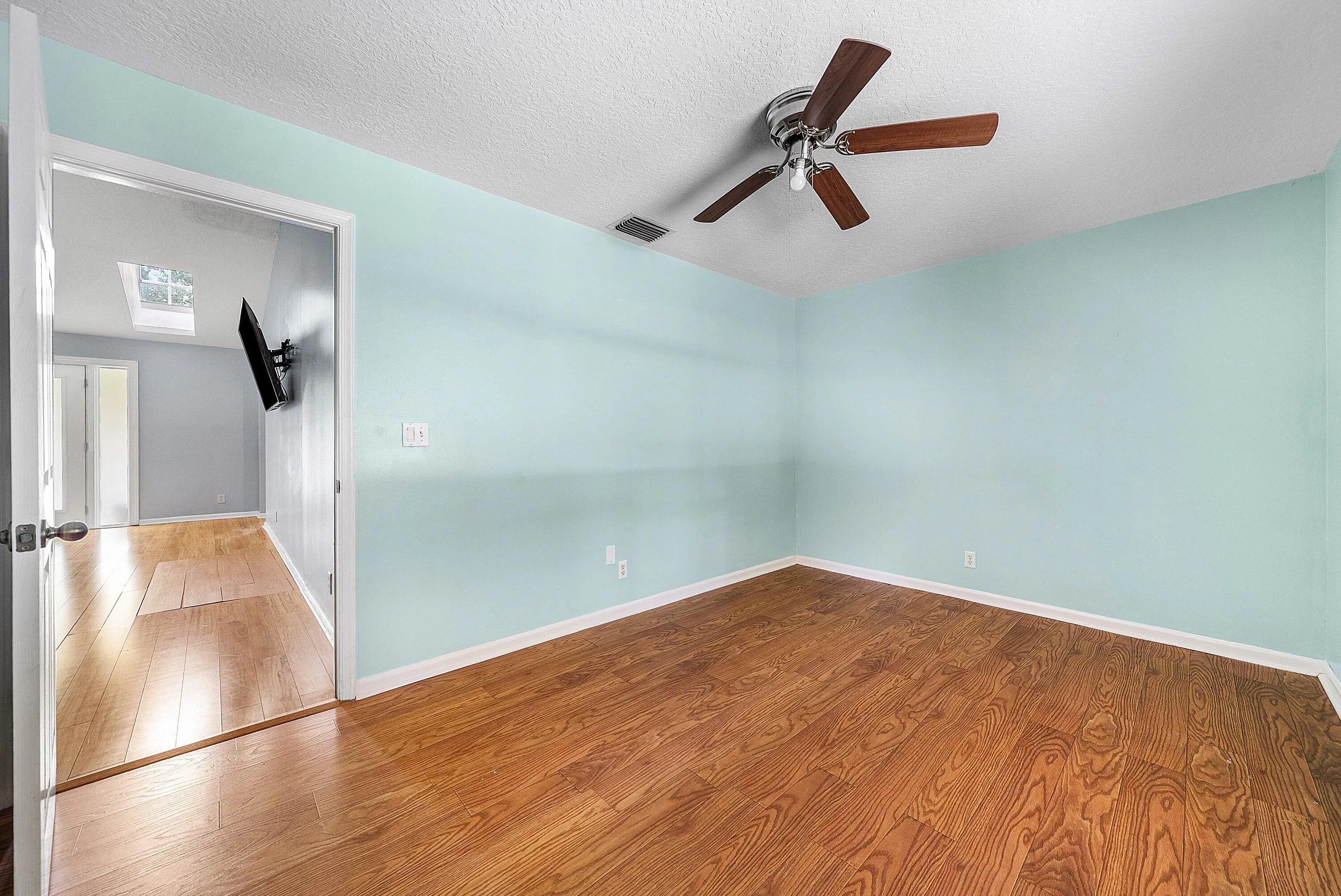 025-1232589thPlaceNorth-WestPalmBeach-FL