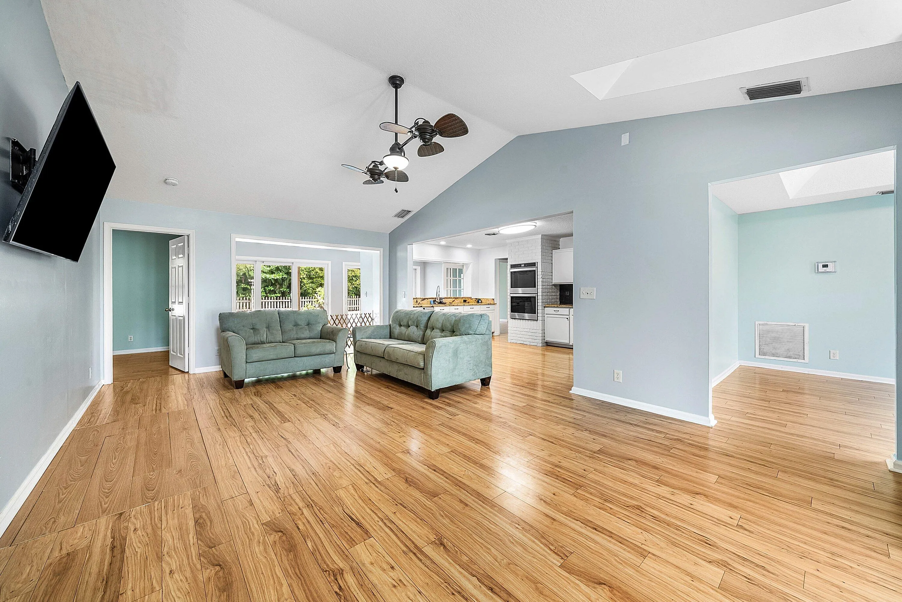 010-1232589thPlaceNorth-WestPalmBeach-FL