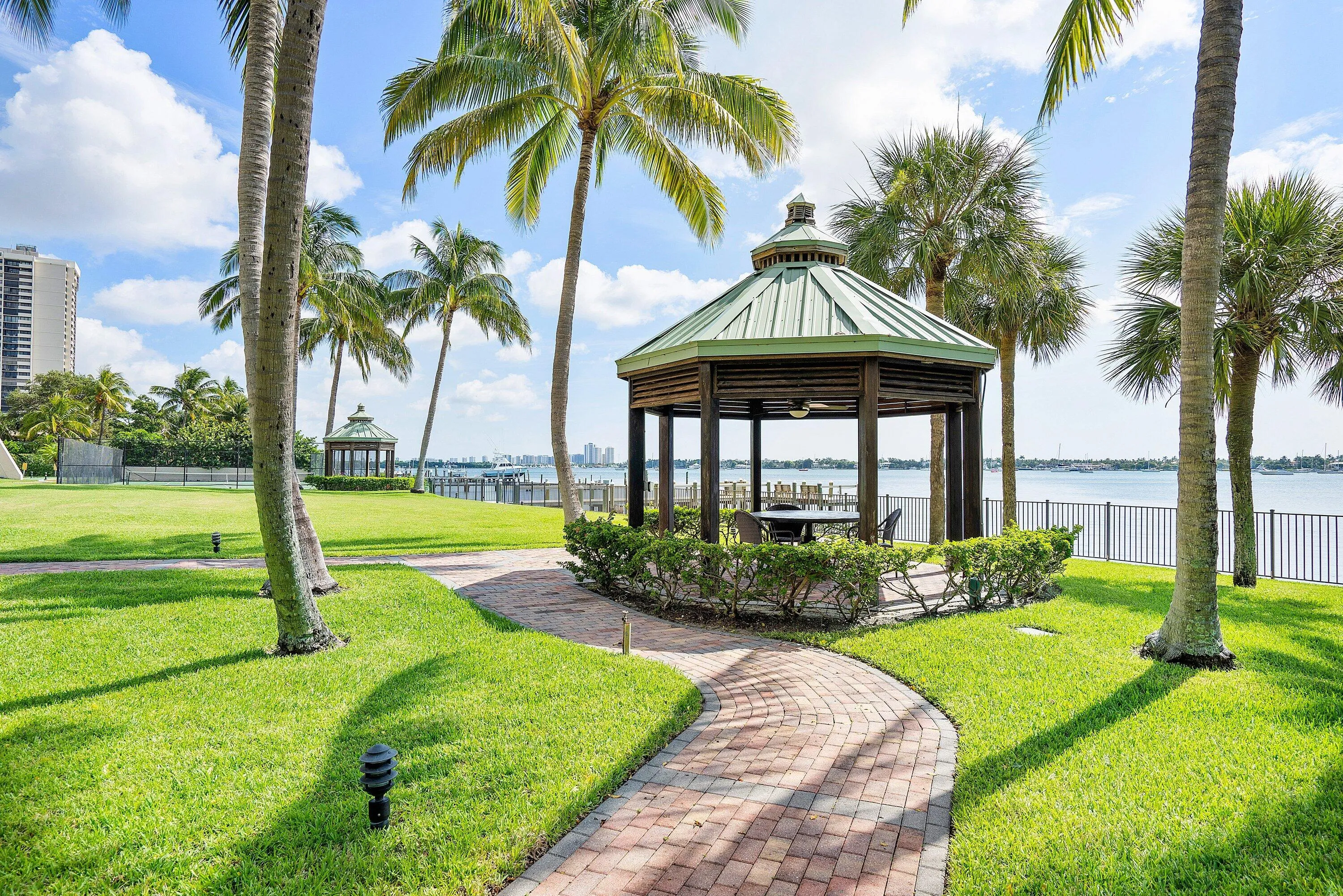 24-035-Gazebo