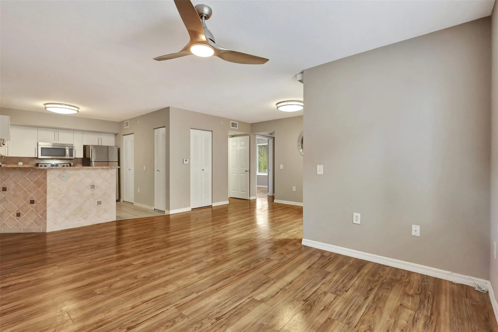Open Kitchen/Dining Room Layout