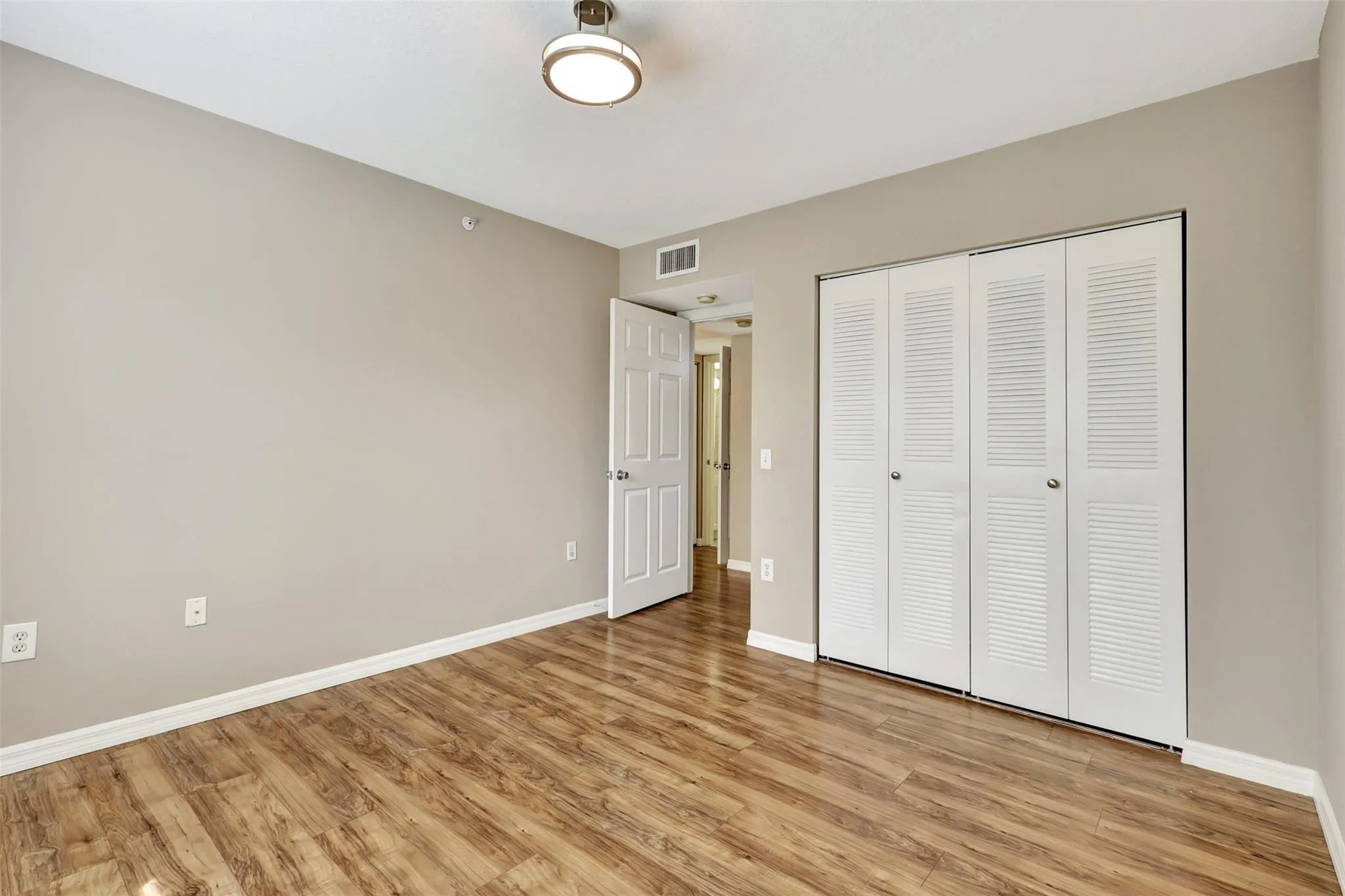 Bedroom​​‌​​​​‌​​‌‌​‌‌​​​‌‌​‌​‌​‌​​​‌​​ 2