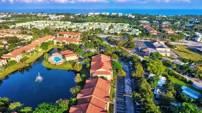Mirabella Villas is located in the heart of Boynton Beach with close proximity to the to the beach, shops and restaurants!