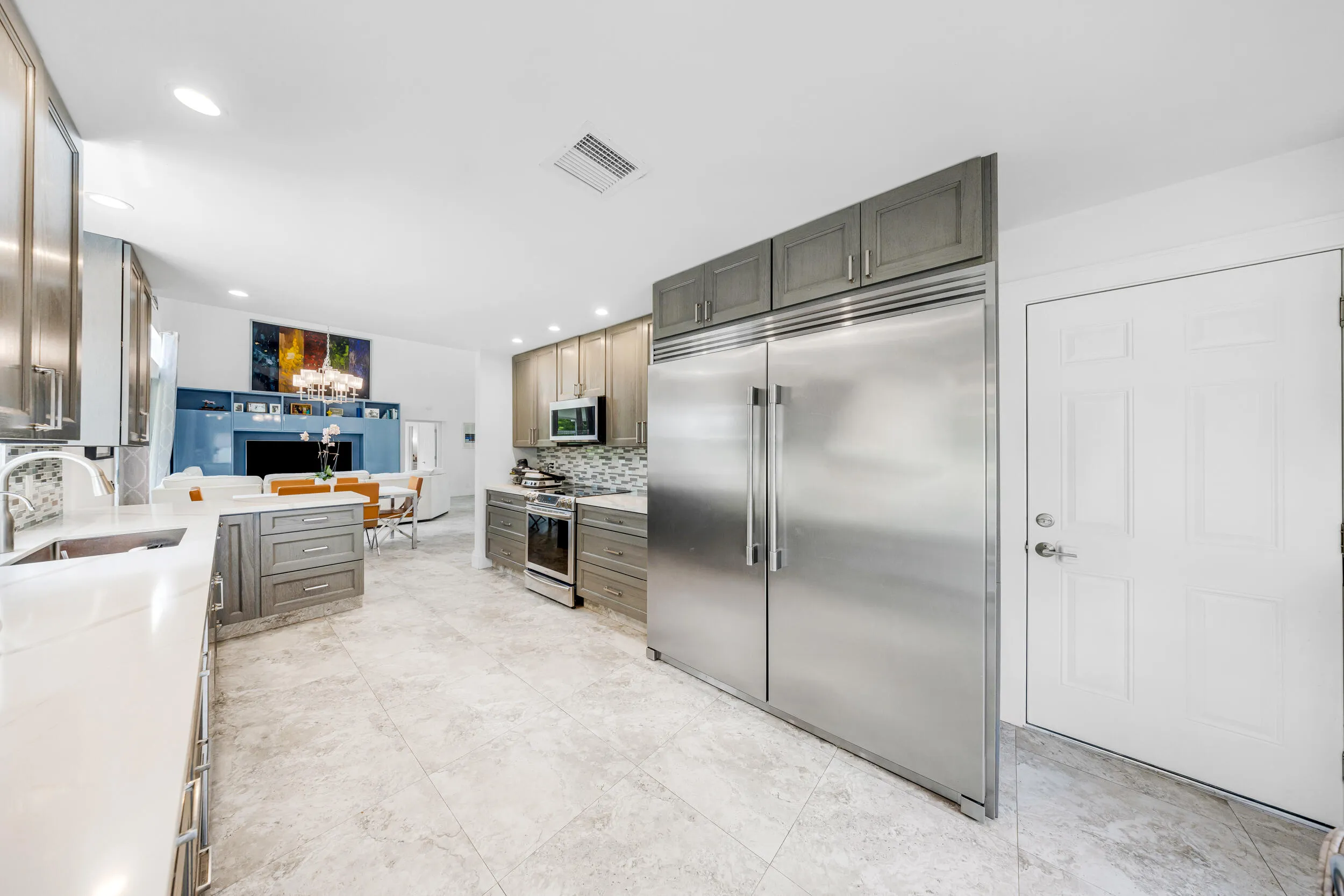 3630 Dunes Vista Dr-Pompano Beach, Valen