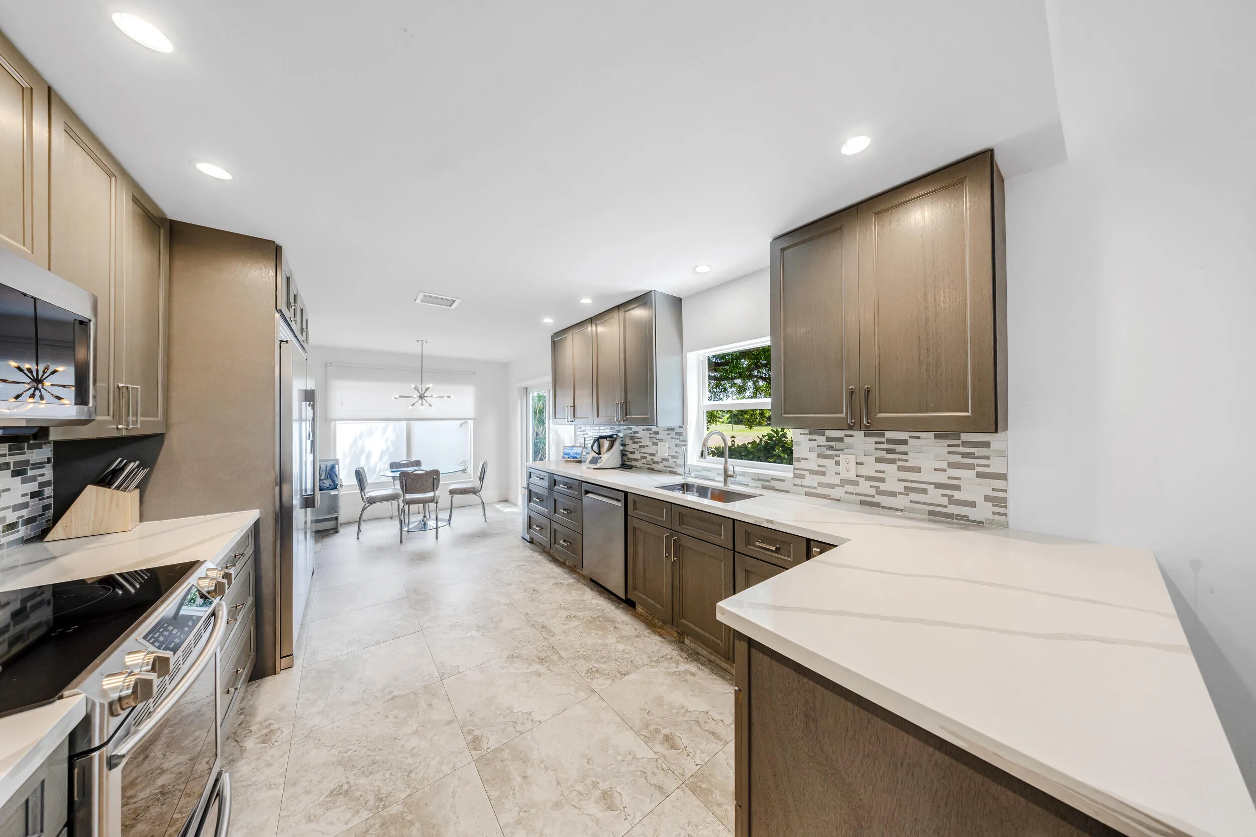 3630 Dunes Vista Dr-Pompano Beach, Valen