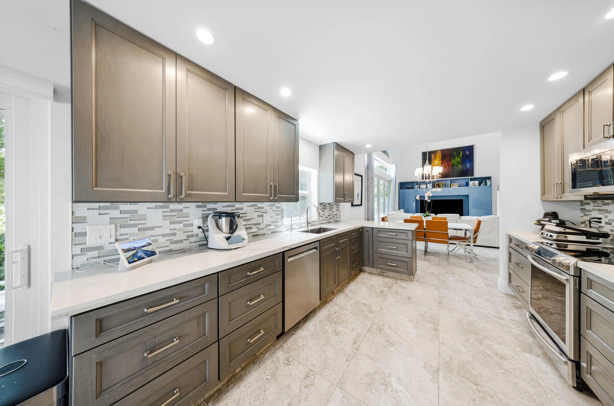 3630 Dunes Vista Dr-Pompano Beach, Valen