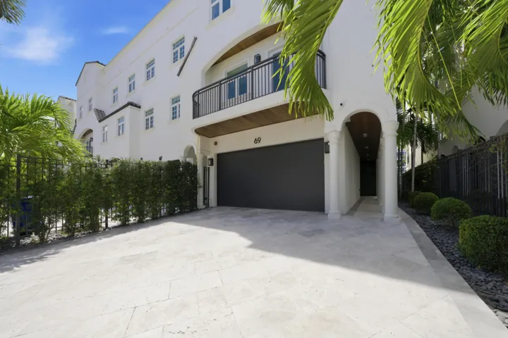 Private Gated Driveway