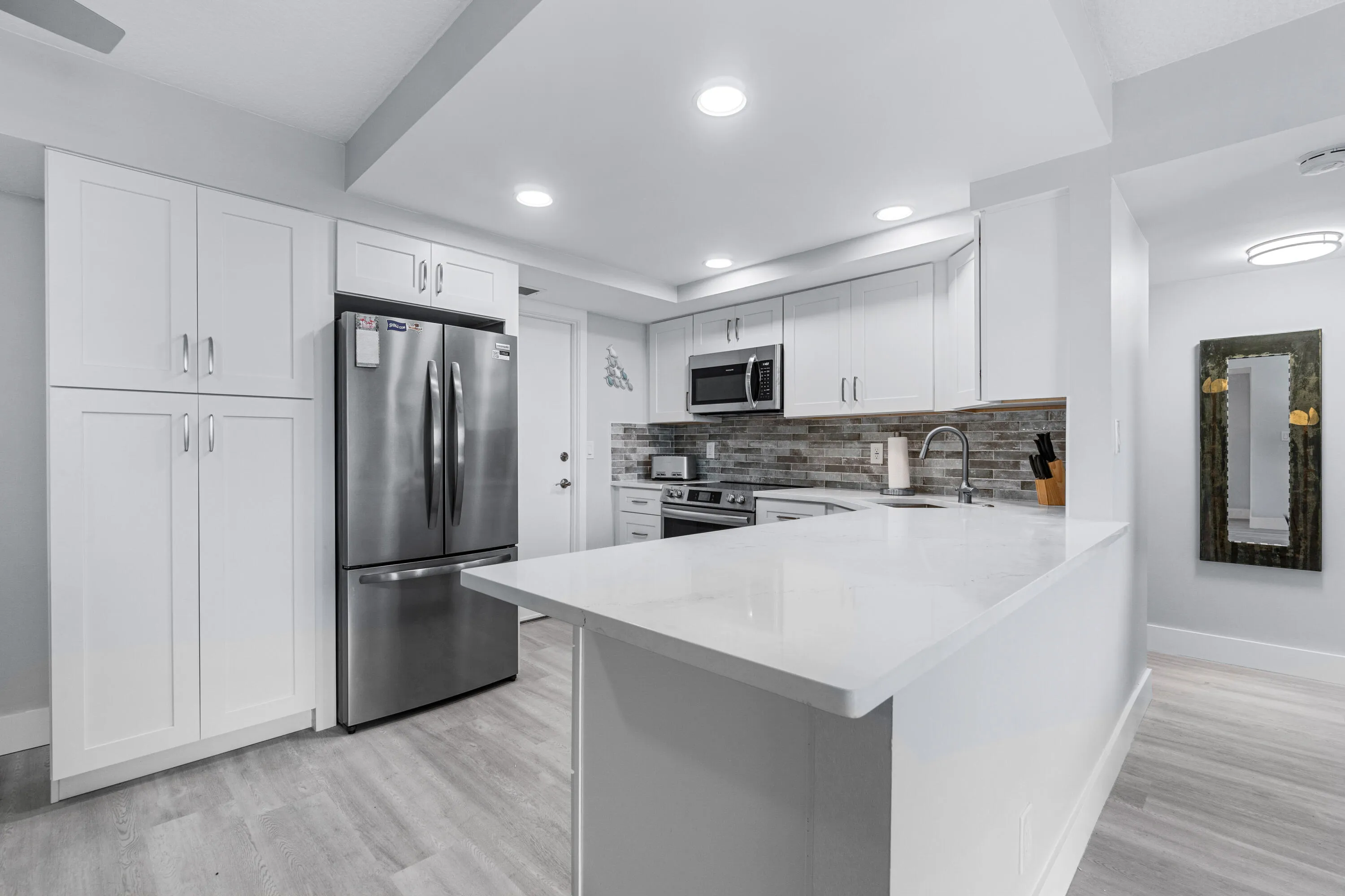 006-630OceanDrive-410-JunoBeach-FL-33408