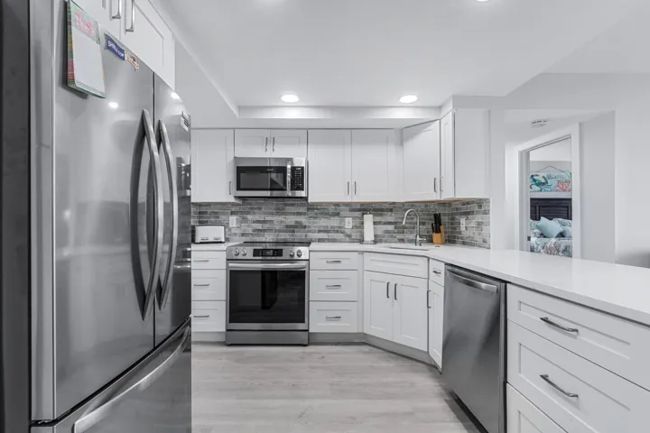 007-630OceanDrive-410-JunoBeach-FL-33408