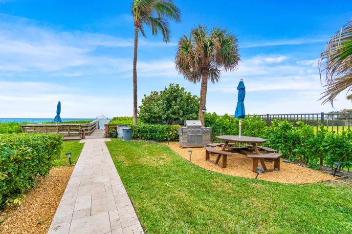 025-630OceanDrive-410-JunoBeach-FL-33408