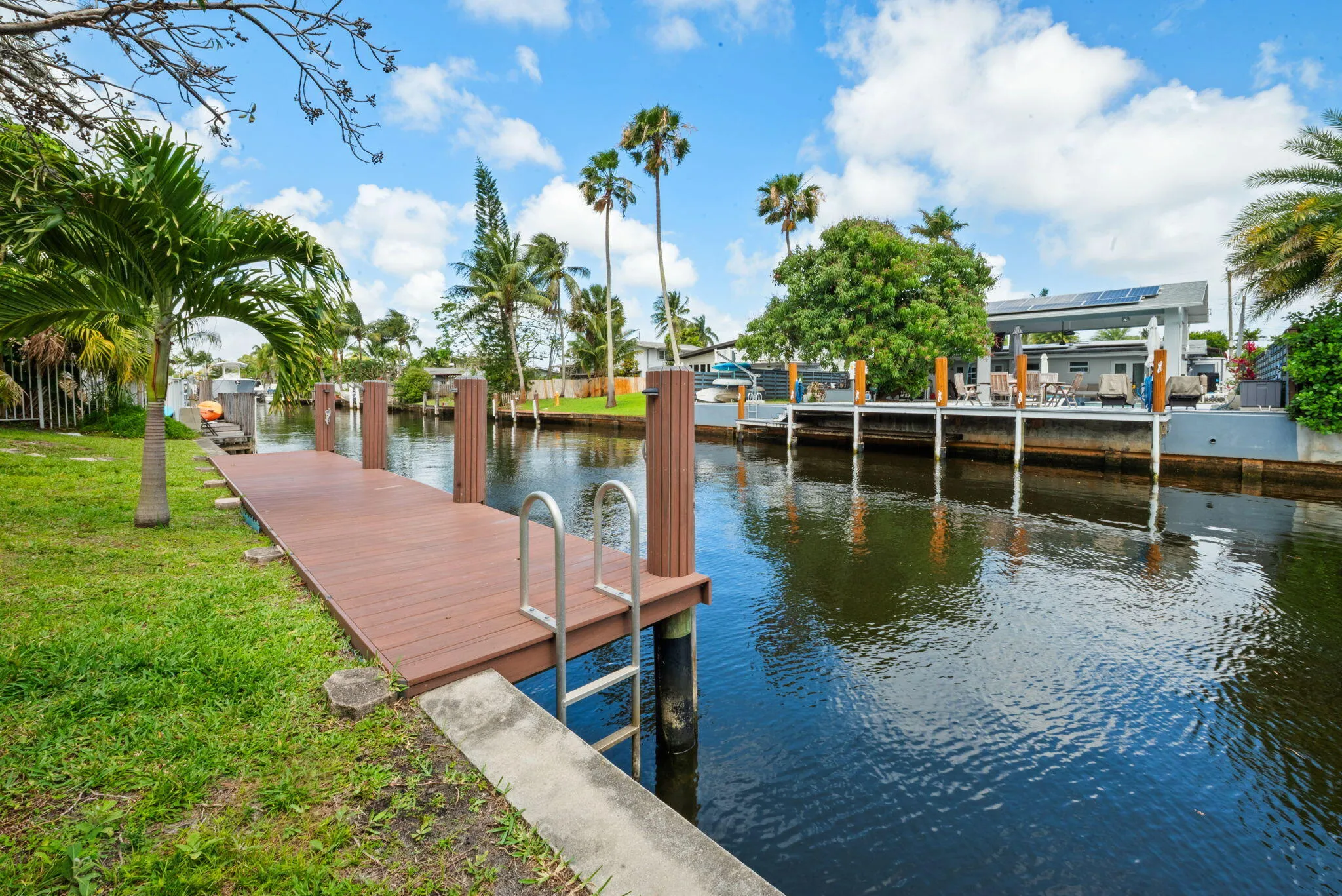 31-web-or-mls-2512-sugar-loaf-ln
