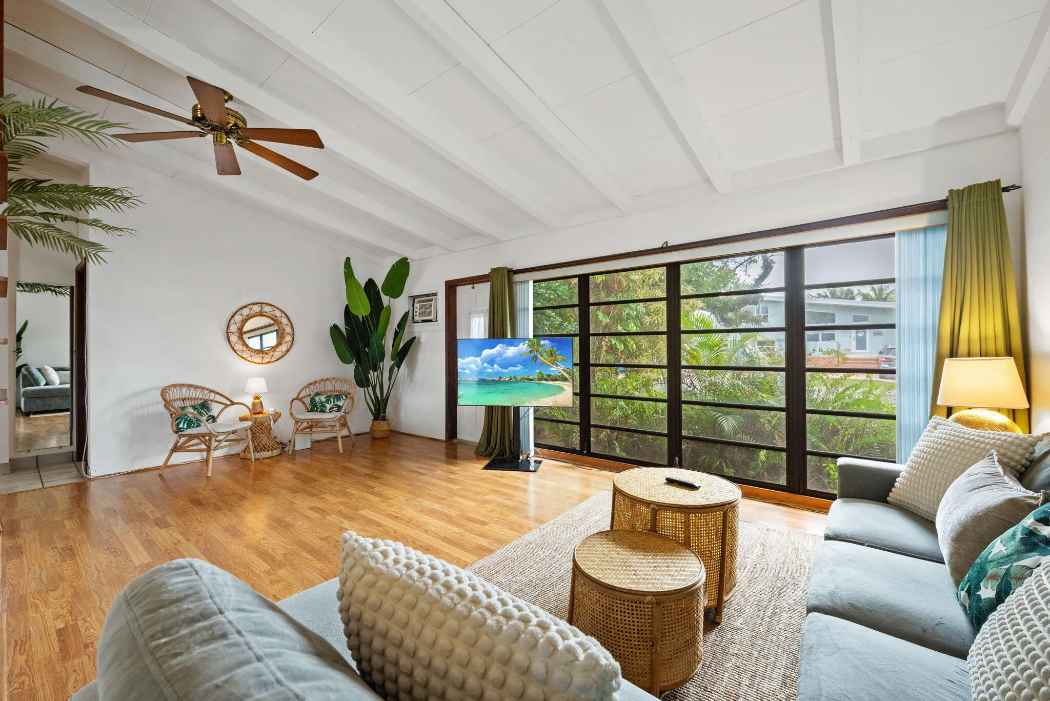 6-web-or-mls-2512-sugar-loaf-ln