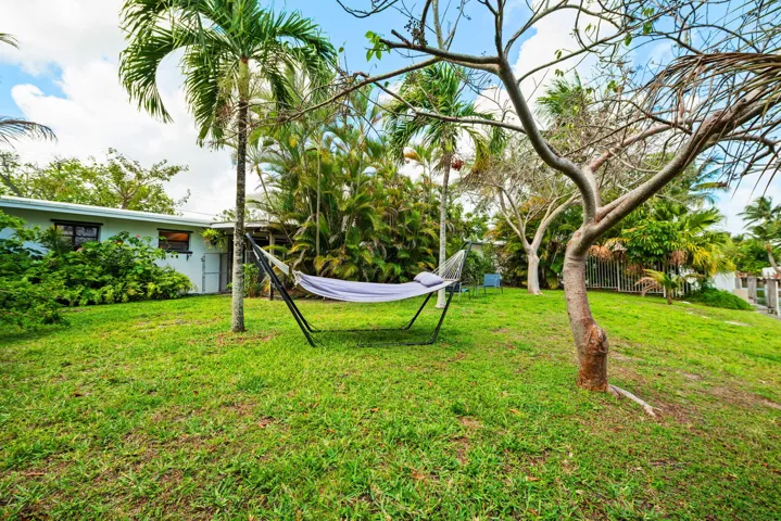 27-web-or-mls-2512-sugar-loaf-ln
