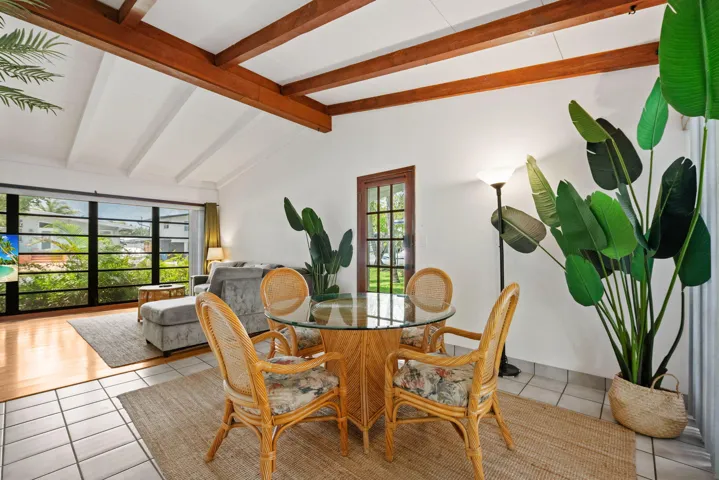 11-web-or-mls-2512-sugar-loaf-ln