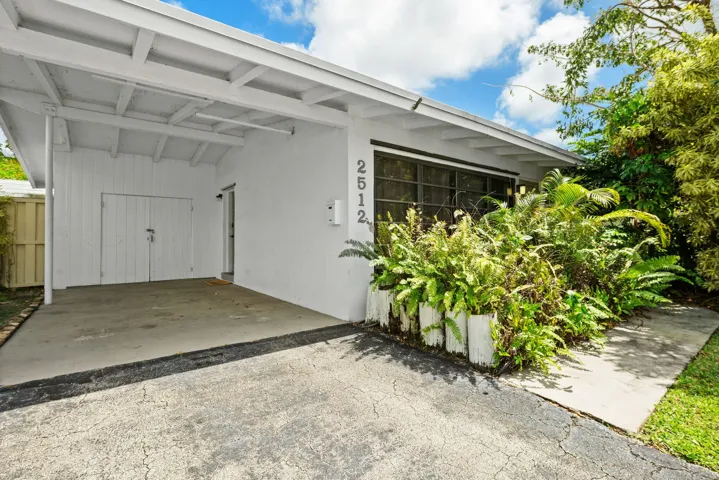 4-web-or-mls-2512-sugar-loaf-ln
