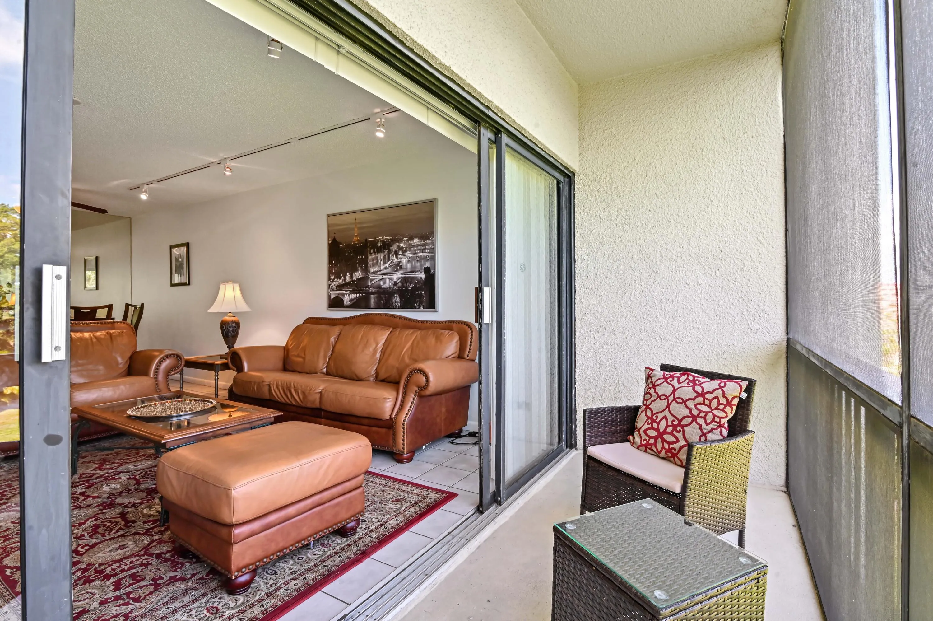 19 balcony 02