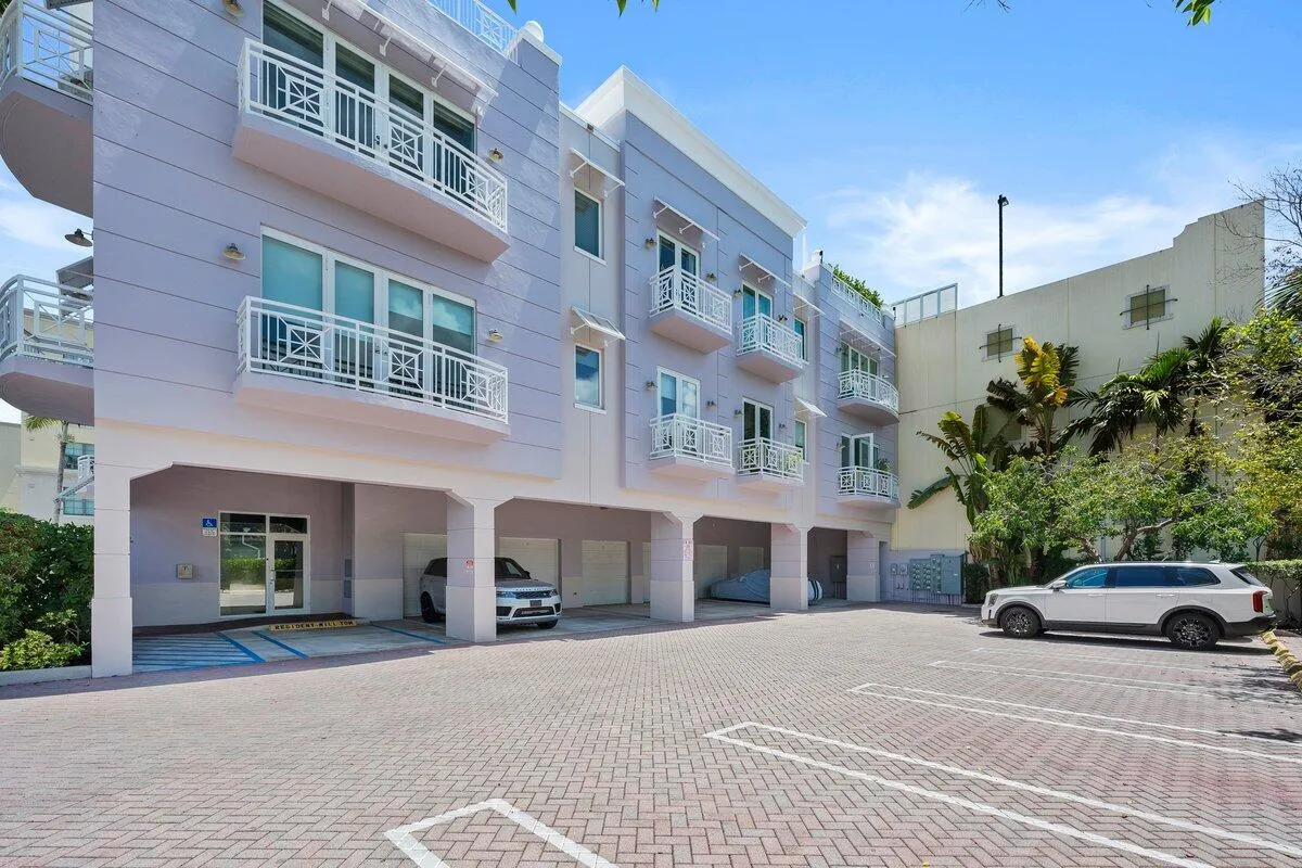 Rear garages & covered parking