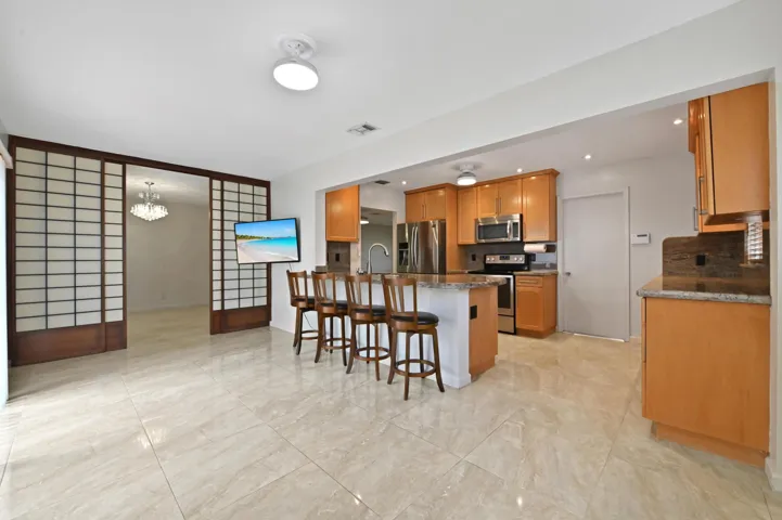 12 Dining room 02