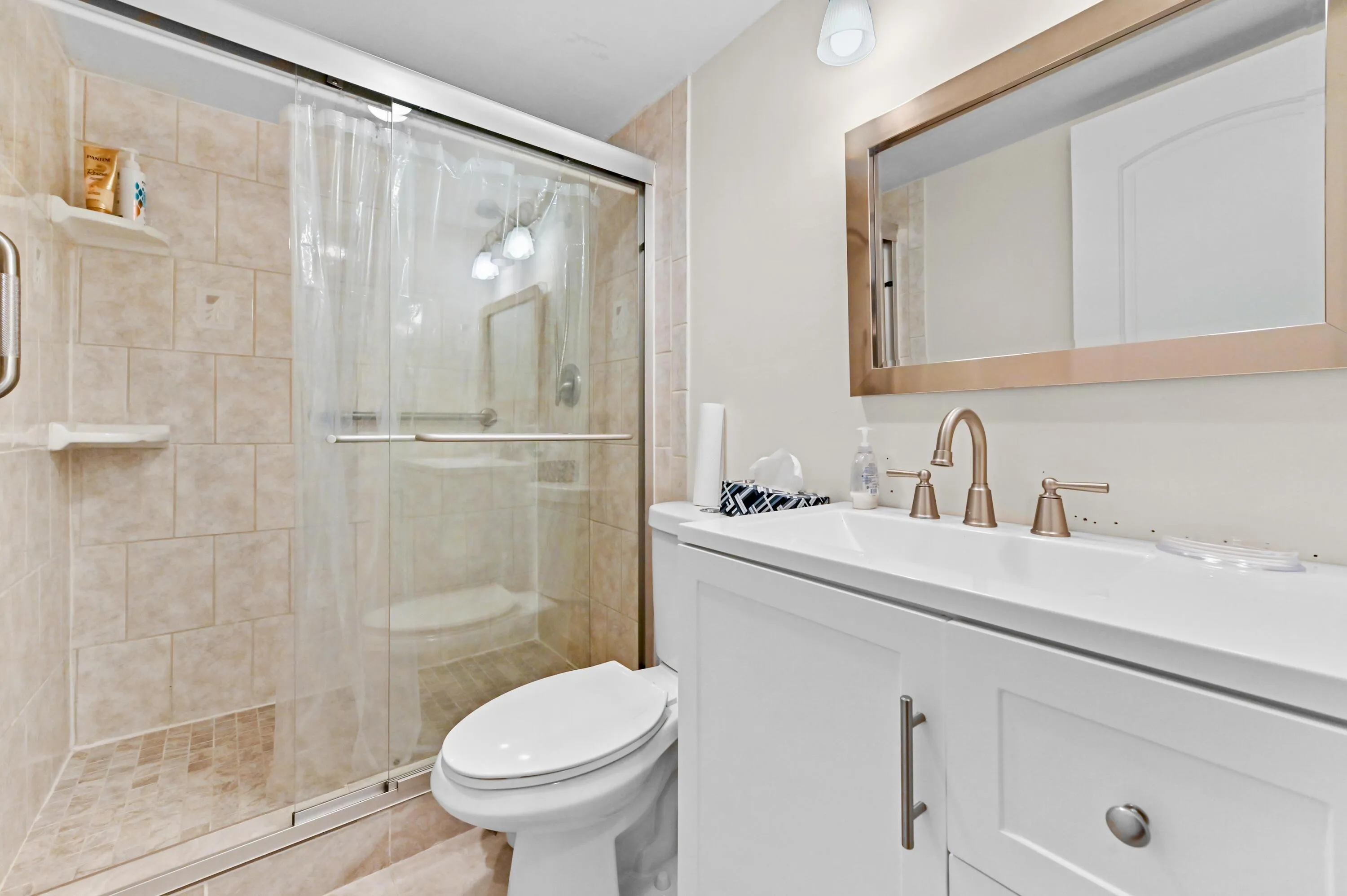 20 Bathroom 03