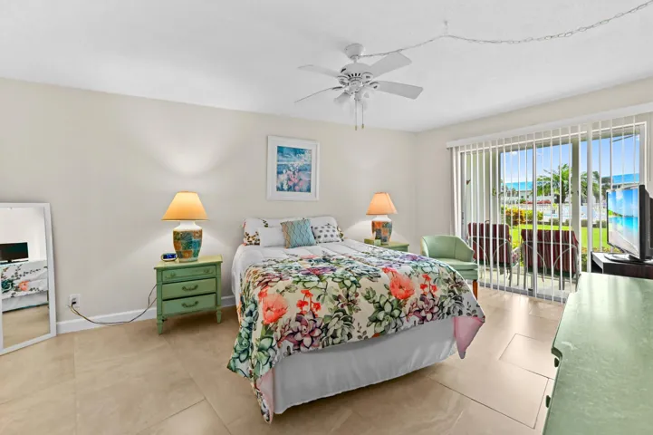 16 Bedroom 03