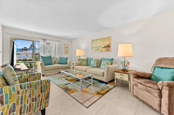 05 Living room 01