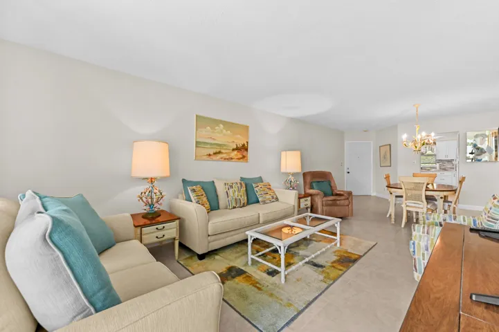 06 Living room 02