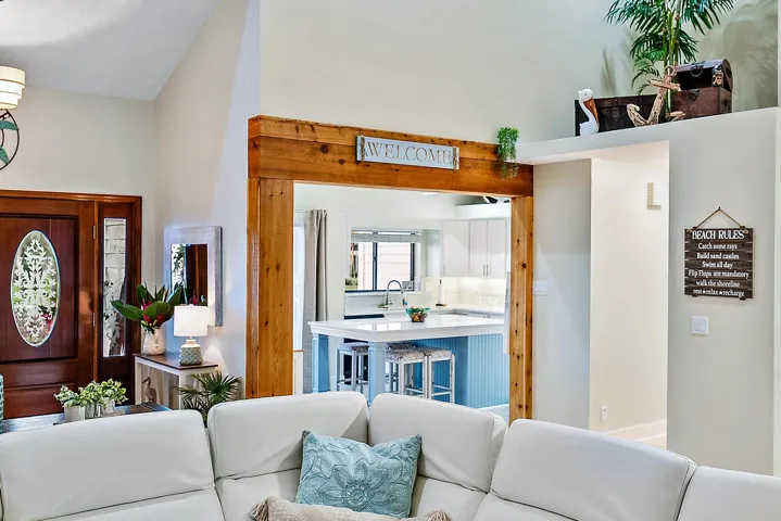 Living Room/Kitchen