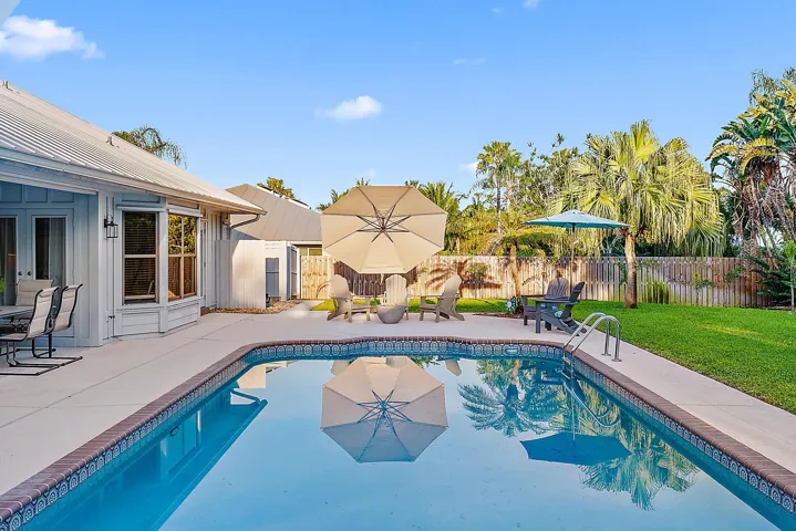 Pool East Side