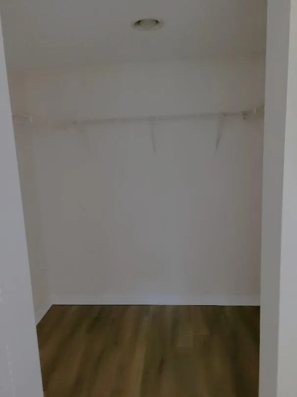 WI closet 20250911_154814
