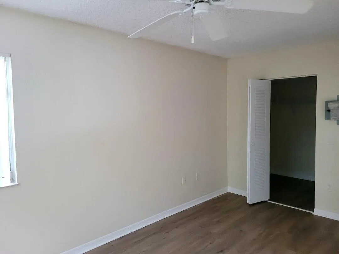 br to walk in closet 20250911_154803