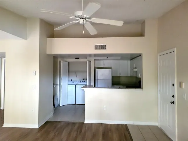 Grand Isles 4195 N. Haverhill Road # 324