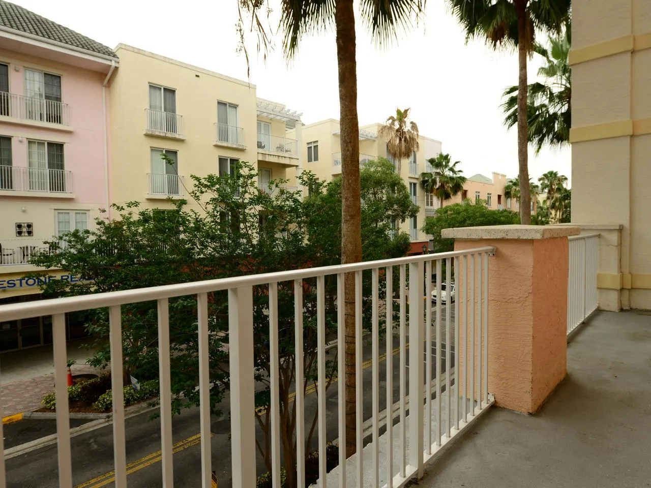 balcony