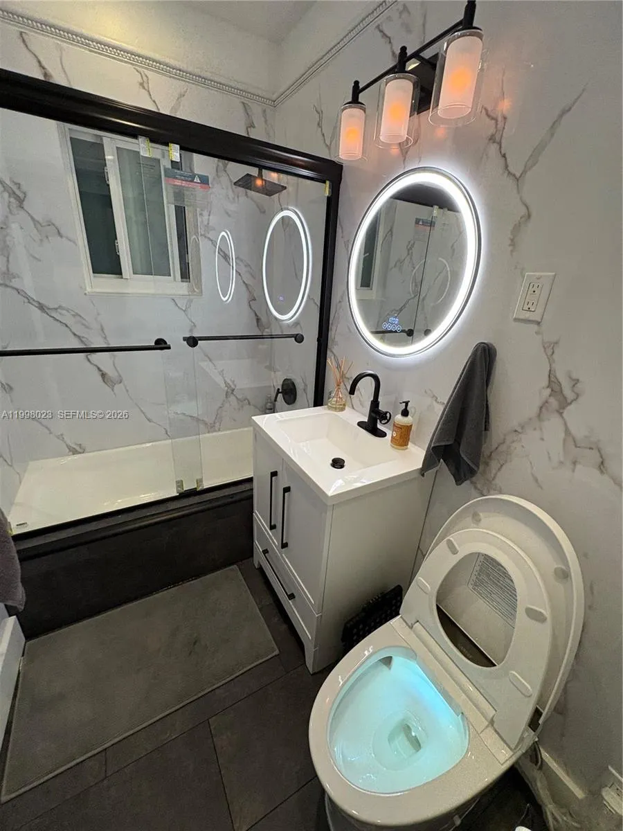Bathroom2
