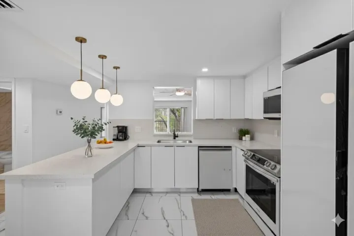 14375 Strathmore Lane 303