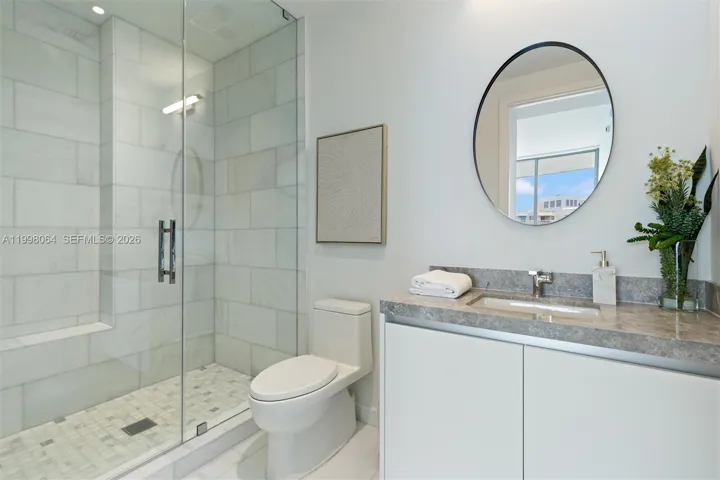 2nd Bathroom