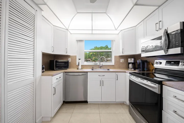 11-web-or-mls-9330-sunrise-lakes-blvd-bu