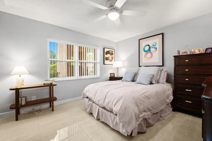 20-web-or-mls-9330-sunrise-lakes-blvd-bu