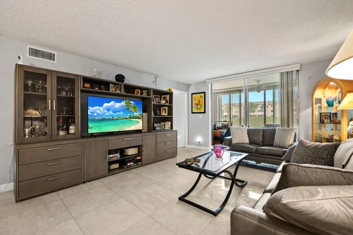 7-web-or-mls-9330-sunrise-lakes-blvd-bui