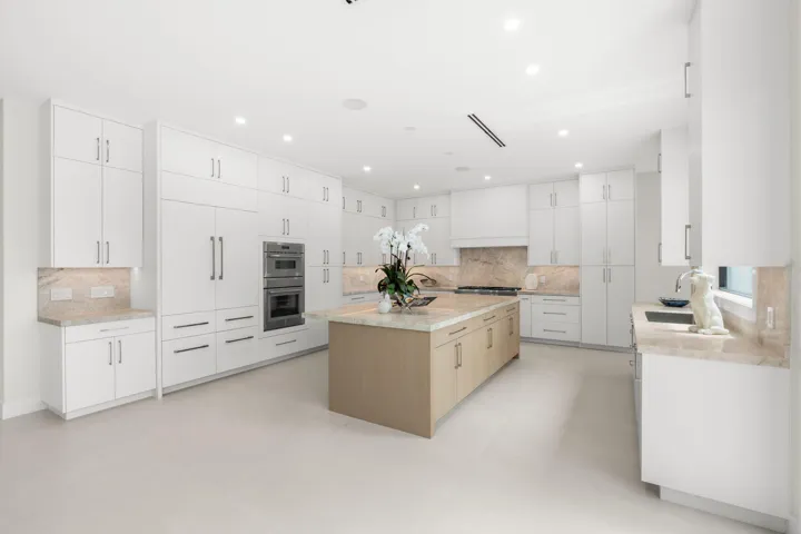 27-web-or-mls-2406 NE 13th Ct Fort Laude