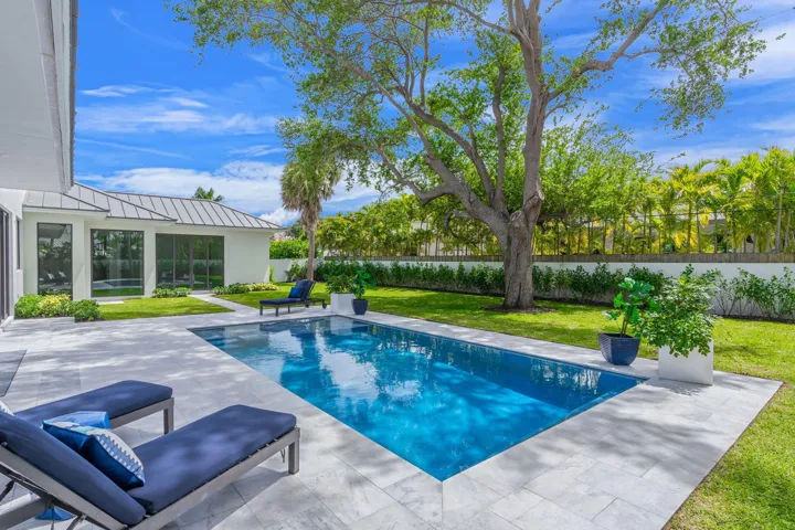 11-web-or-mls-2406 NE 13th Ct Fort Laude