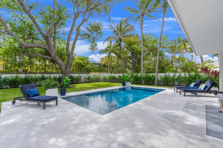 20-web-or-mls-2406 NE 13th Ct Fort Laude