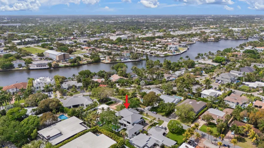 73-web-or-mls-2406 NE 13th Ct Fort Laude